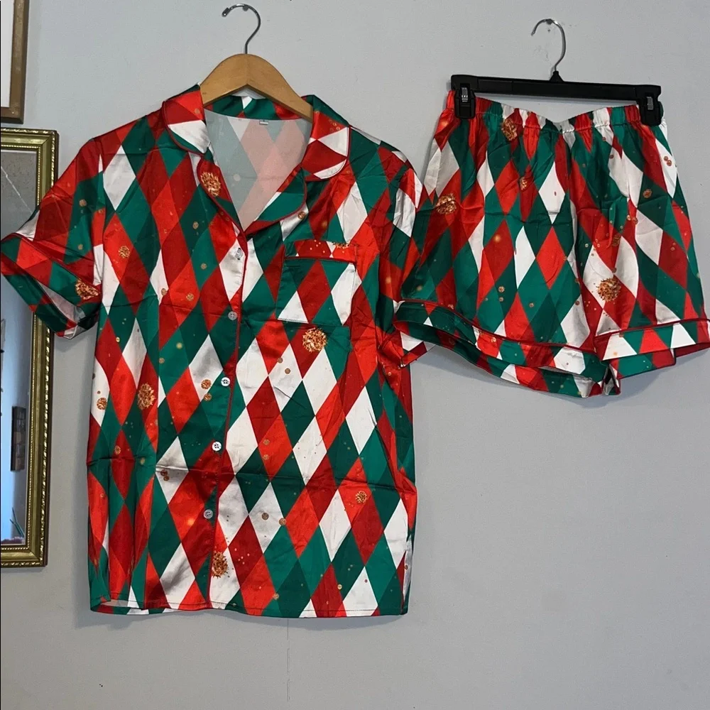 NEW NIP Satiny Diamond Pattern Matching Pajama Shorts Set Size Small Gold